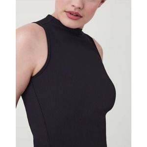Spanx contour rib mock neck active top size Medium